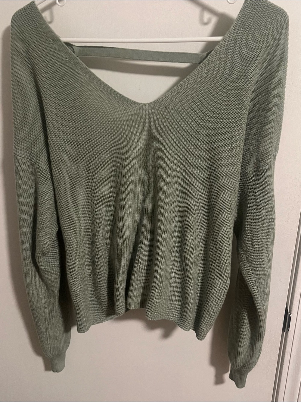 Miss Selfridge Sage Green V-Neck Open Back Twisted Crop Sweater US 4